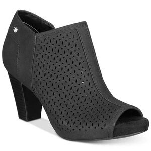 Size 10 Giani Bernini Angye Memory Foam Perforated Peep-Toe Shooties